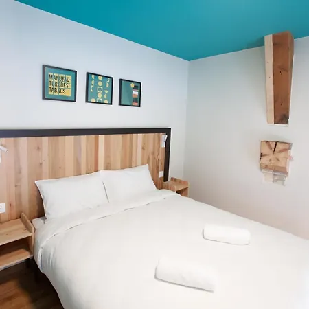 Auberge de jeunesse The People - *