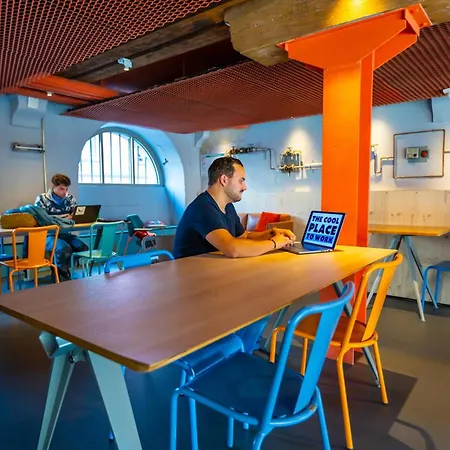 The People - * Strasbourg