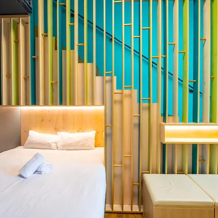 The People - Auberge de jeunesse *