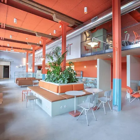 The People - Auberge de jeunesse *