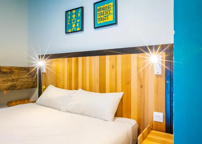 The People - Hostel *