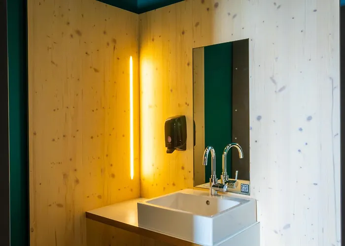 The People - Hostel Strasbourg