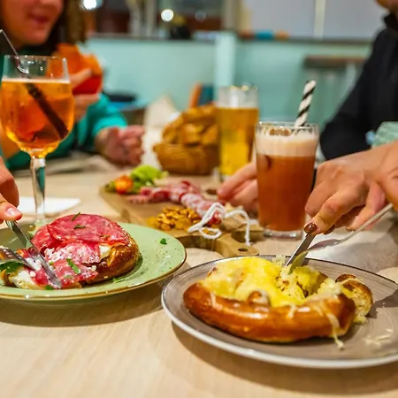 The People - بيت شباب *